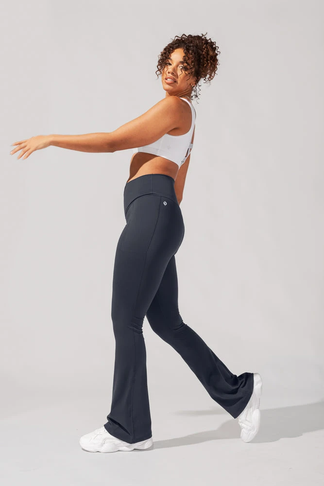 Crisscross HourglassĀ® Flared Leggings With Pockets - Smoky Navy - Image 6