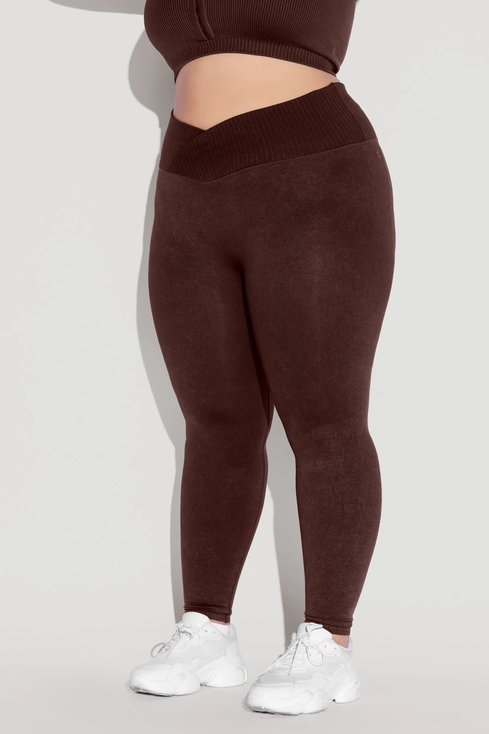 Crisscross Hourglass® Seamless Legging - French Roast - Image 4