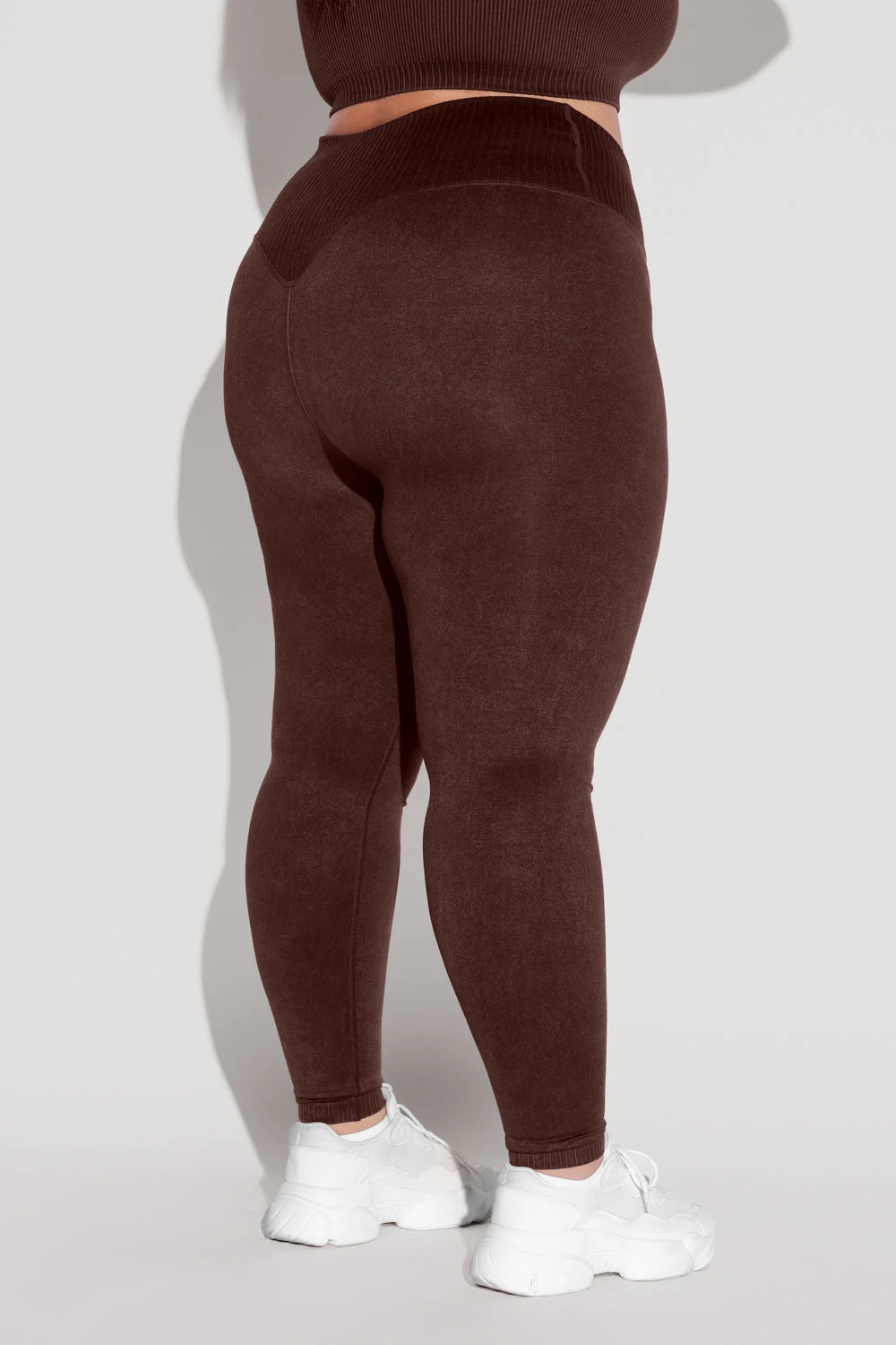 Crisscross Hourglass® Seamless Legging - French Roast - Image 8